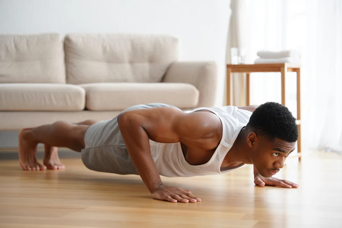 Exercice pectoraux maison sans matériel : le guide complet