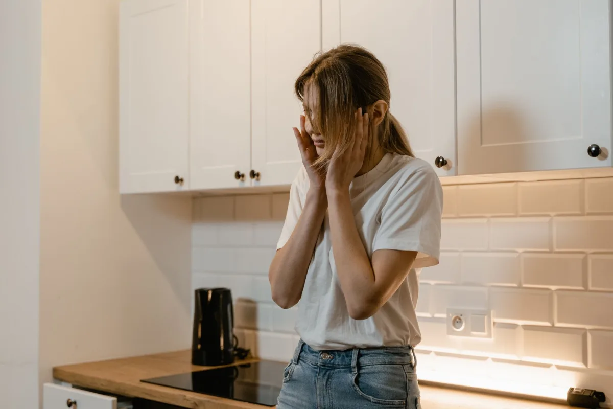Gérer le stress qui fait grossir : cortisol, sommeil et alimentation